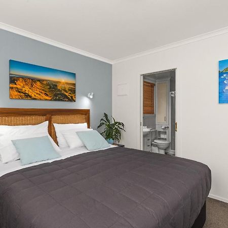 The Village Apartment, Just Steps To The Village Shops, Bars And Restaurants Havelock North Exteriör bild