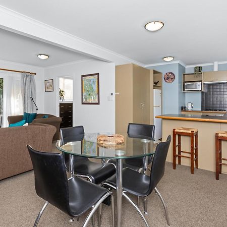 The Village Apartment, Just Steps To The Village Shops, Bars And Restaurants Havelock North Exteriör bild