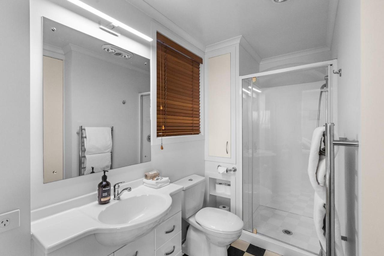 The Village Apartment, Just Steps To The Village Shops, Bars And Restaurants Havelock North Exteriör bild