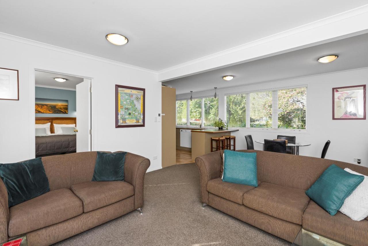 The Village Apartment, Just Steps To The Village Shops, Bars And Restaurants Havelock North Exteriör bild