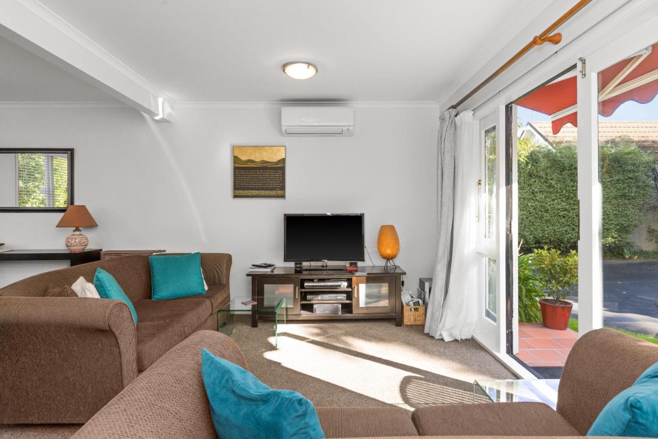 The Village Apartment, Just Steps To The Village Shops, Bars And Restaurants Havelock North Exteriör bild