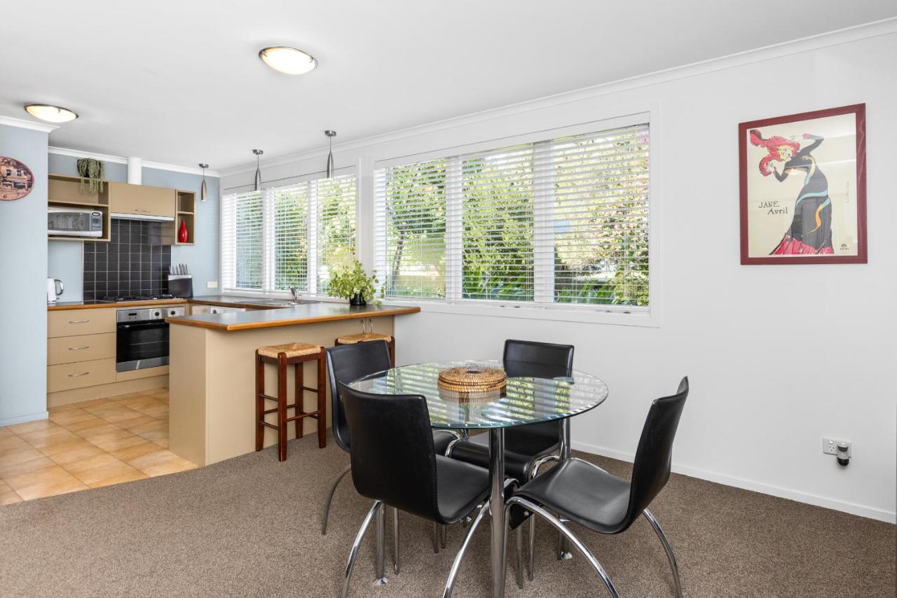 The Village Apartment, Just Steps To The Village Shops, Bars And Restaurants Havelock North Exteriör bild