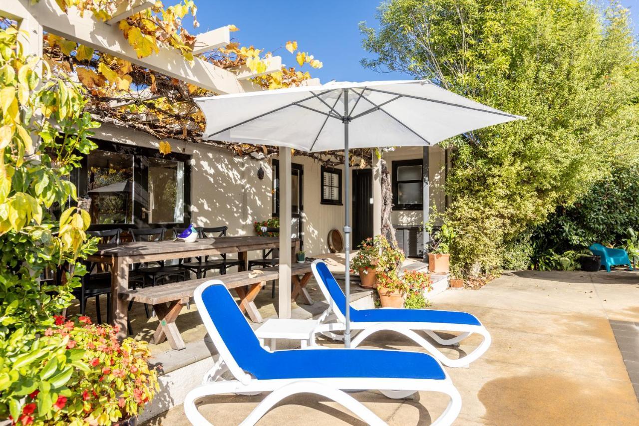 The Village Apartment, Just Steps To The Village Shops, Bars And Restaurants Havelock North Exteriör bild